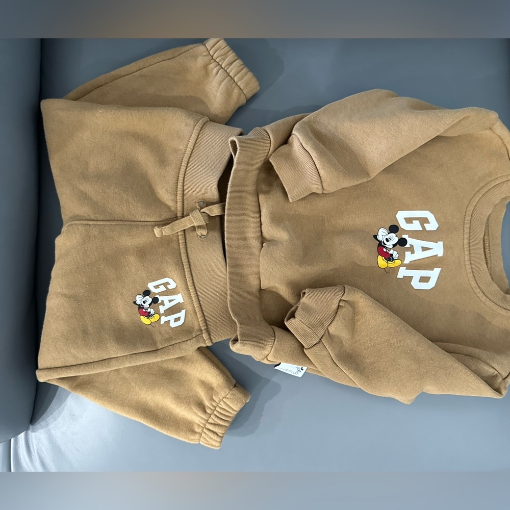 Baby Gap matching suit 18-24 months